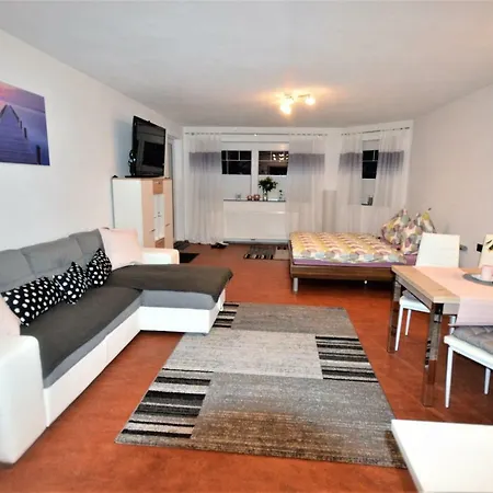 Ferien Haus - Ferienwohnung Lorena Lägenhet *