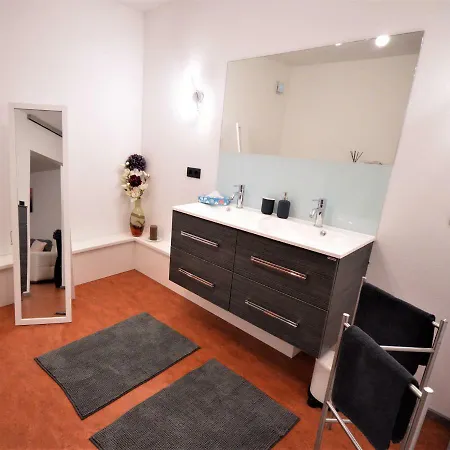 Ferien Haus - Ferienwohnung Lorena Apartment *